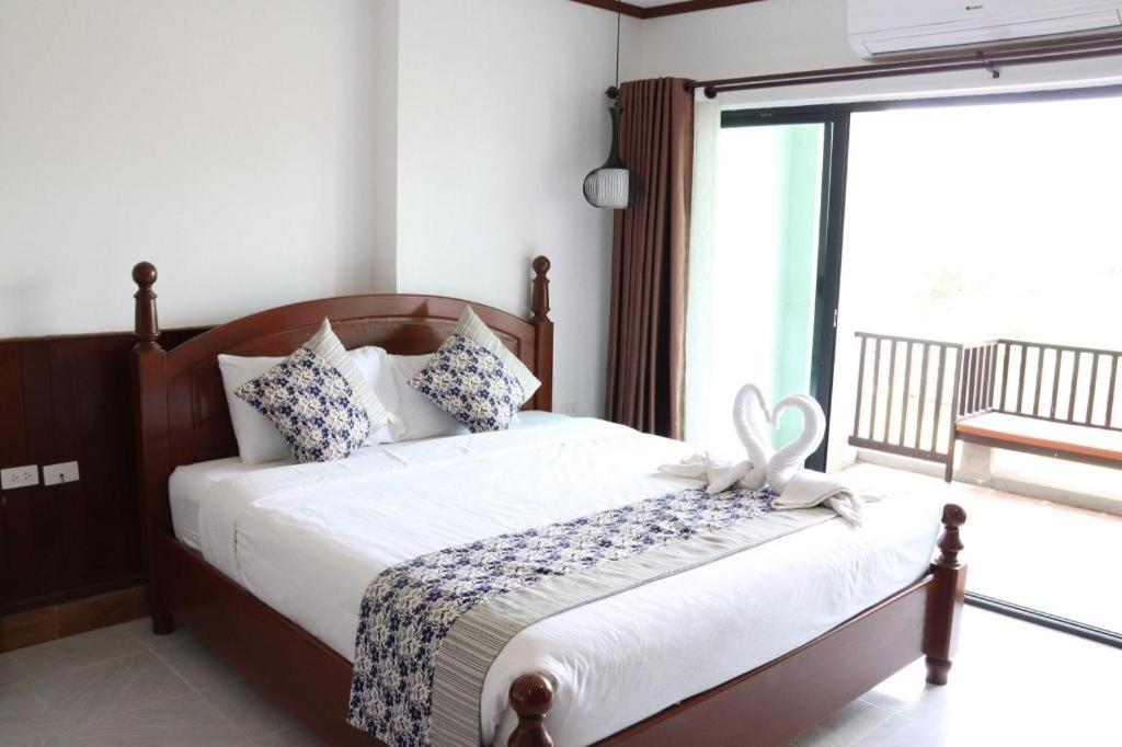 Thavisouk Riverside Hotel Vang Vieng Eksteriør billede