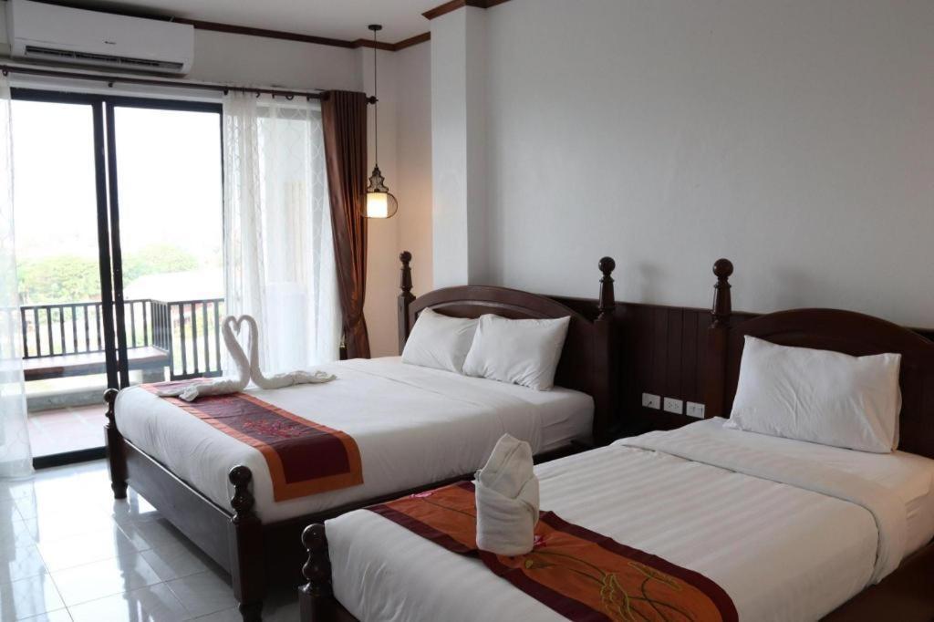 Thavisouk Riverside Hotel Vang Vieng Eksteriør billede