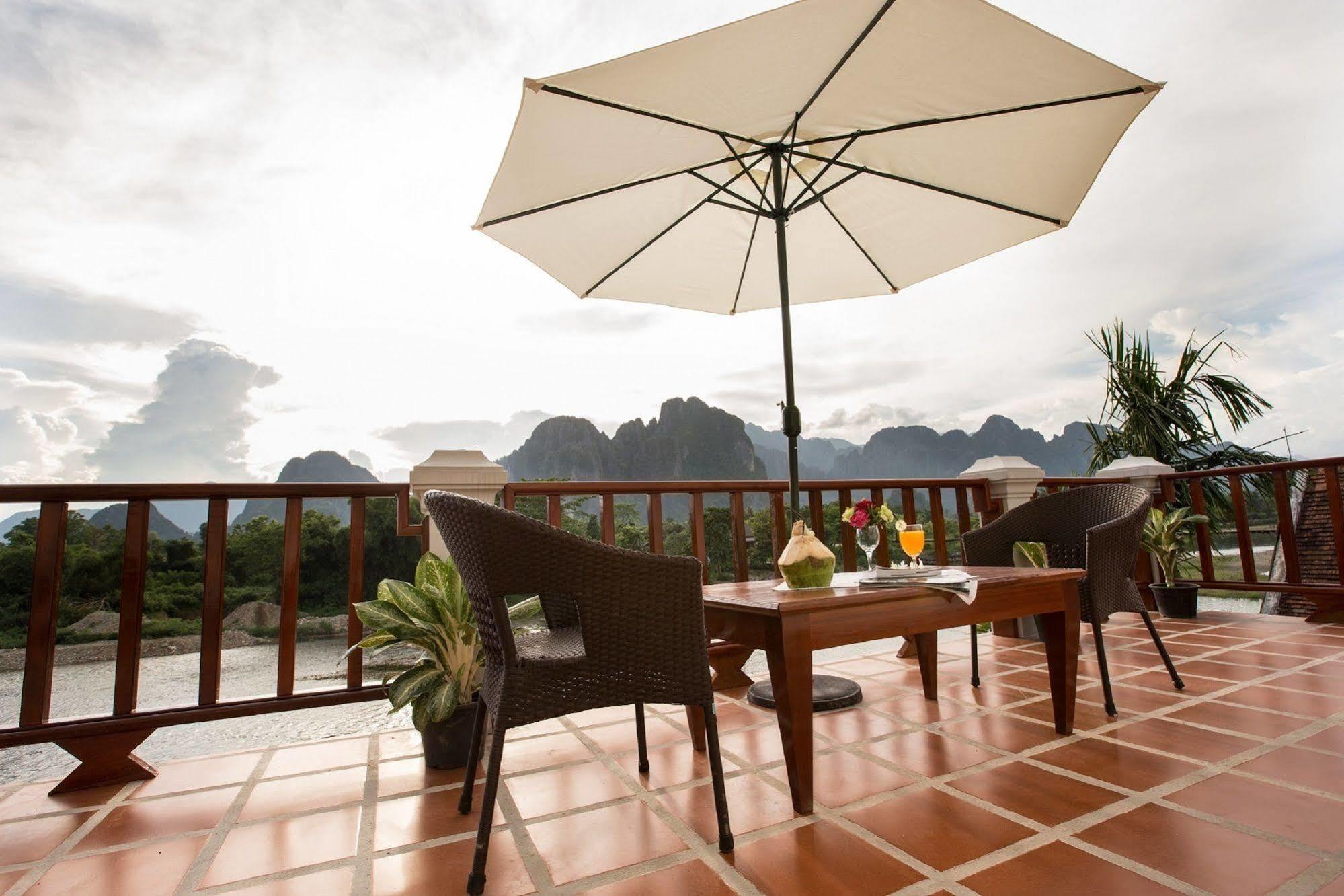 Thavisouk Riverside Hotel Vang Vieng Eksteriør billede